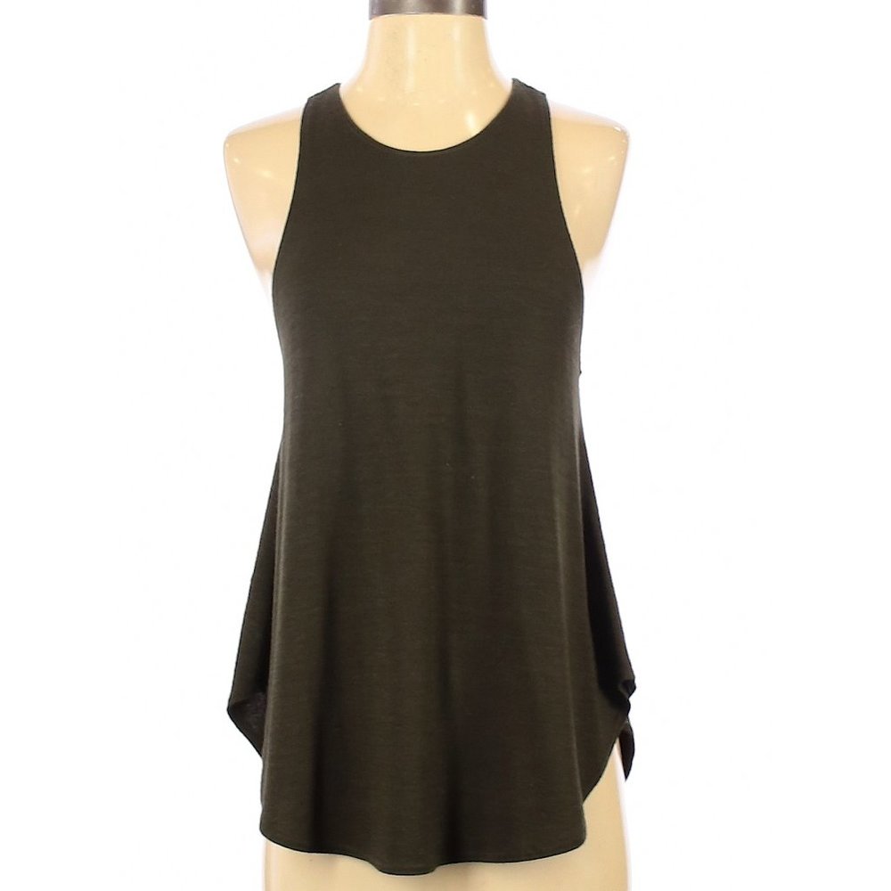 SOLD 💕💕Wilfred Free Tank 🌱